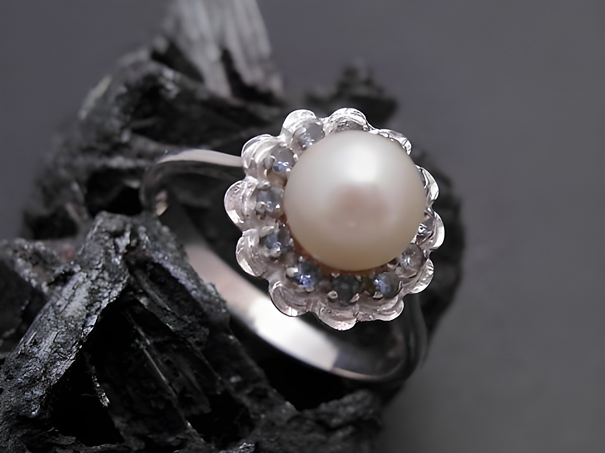 Weißgold Perlen Ring blumig Gr. 53 mit 6,5mm Zuchtperle und synthetischem Aquamarin, Hersteller Juwelier Harnisch, bis Gr. 54/17,5.