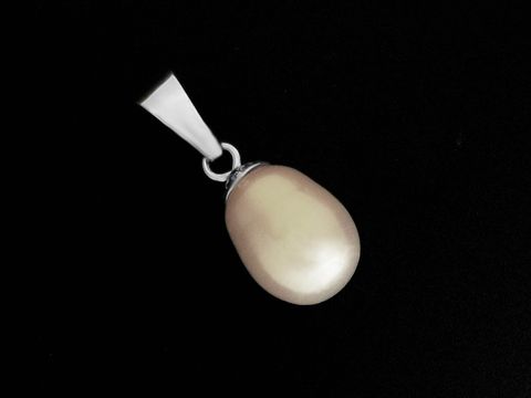 Weißgold Anhänger mit Perlentropfen, verführerisch, aus Süßwasser Zuchtperle, 585 Weißgold, Hersteller: Juwelier Harnisch, mit eleganten Perlendetails.