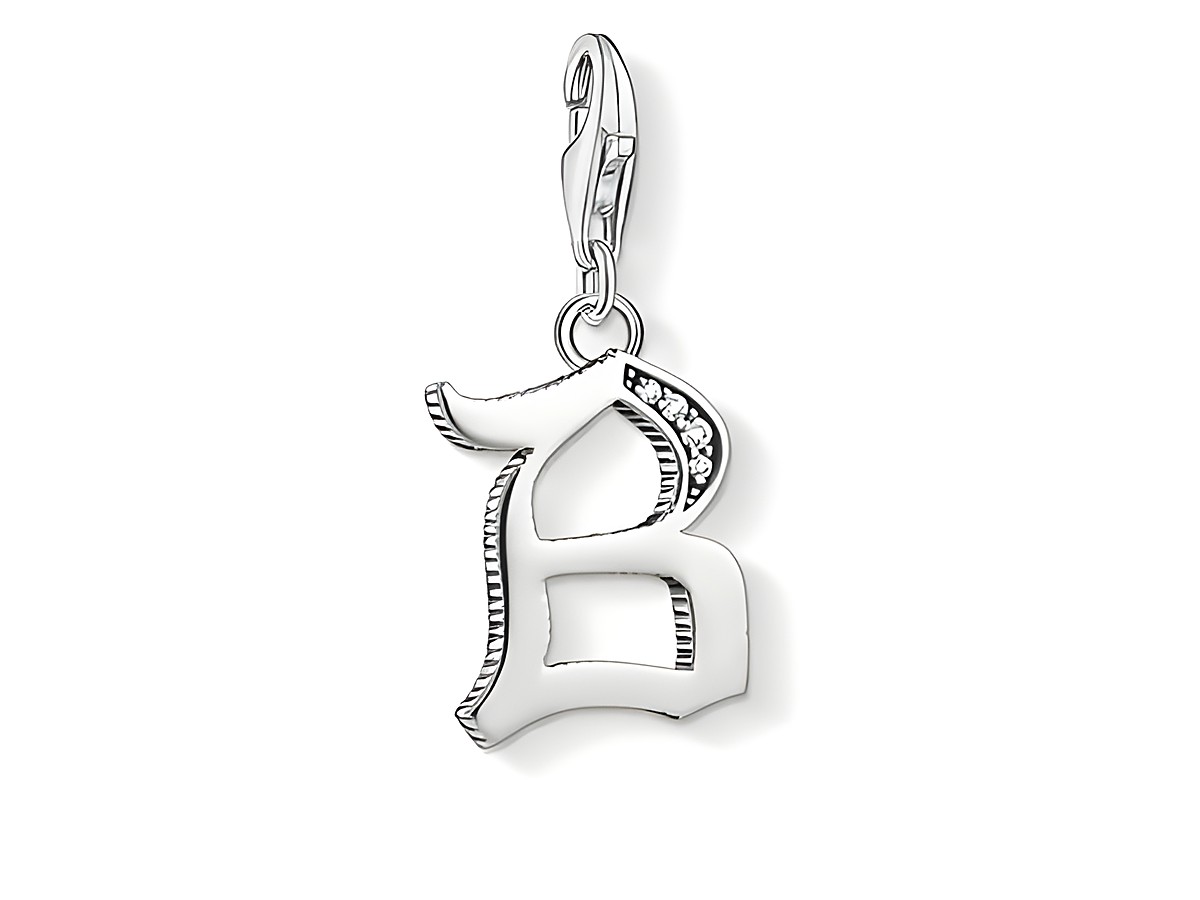 Charm-Anhänger Buchstabe B von Thomas Sabo aus Silber, elegant designt mit filigranen Details und einem praktischen Karabiner. Ideal für individuelle Schmuckgestaltungen.