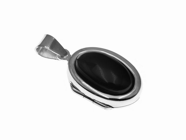 Ovales Medaillon aus Sterling Silber mit Onyx, Hersteller Juwelier Harnisch, elegantes Design mit dezentem Glanz, perfekt für persönliche Gravuren.