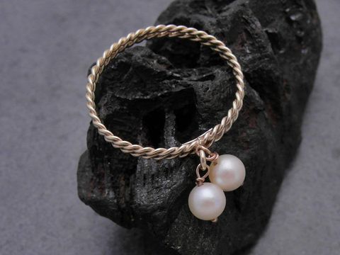 Gold Perlen Ring Kordel zweireihig in Größe 64 mit zwei Zuchtperlen 5,2 mm aus Gold 333, Hersteller Juwelier Harnisch über Größe 60/19, elegant und zeitlos.