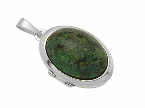 Magnesit Cabochon in ovaler Form, eingefasst in einem eleganten Sterling Silber Medaillon, hergestellt von Juwelier Harnisch, ideal für stilvolle Akzente.