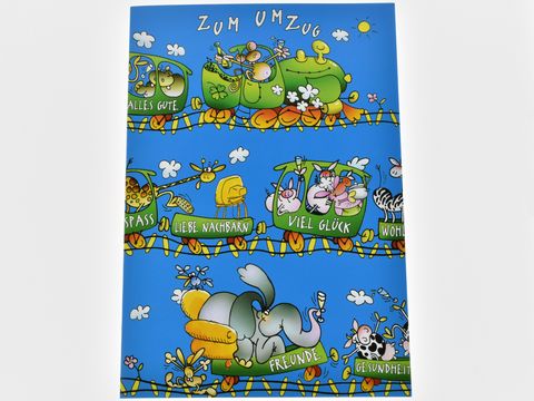 Ein fröhlicher Zug mit Tieren fährt über eine blau gestaltete Grußkarte, auf der Glückwünsche wie viel Glück, Freunde und Gesundheit sowie Illustrationen von bunten Tieren zu sehen sind.
