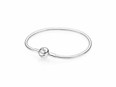 Pandora 590728-23 cm Armband ohne Gewinde mit Kugelverschluss aus Silber, elegantes Design für das individuelle Styling, ideal für charmante Anhänger und persönliche Akzente.