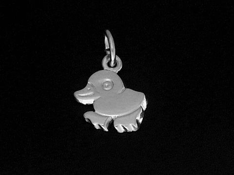 Niedlicher Ente Anhänger aus Silber rhodiniert, ideal für Tierliebhaber, Hersteller: Juwelier Harnisch. Passend für Schmuckaccessoires und als Geschenk.