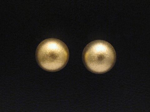 Schöner Gold 333 Kugel Ohrring Stecker mattiert 5 mm von Juwelier Harnisch, stilvolle Kugel Ohrringe mit zeitloser Eleganz, perfekt für jeden Anlass.