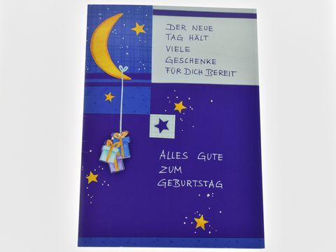 Geburtstagskarte mit Halbmond und kleinen Päckchen, gestaltet in Blau- und Gelbtönen, mit dem Text alles Gute zum Geburtstag und einem Hinweis auf Geschenke. Hersteller Juwelier Harnisch.