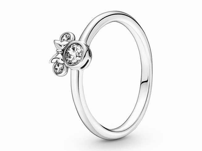 Silberner Ring von Pandora mit Zirkonia, Größe 58, der einem Minnie Mouse Motiv nachempfunden ist. Der Ring zeigt ein filigranes Design mit funkelnden Steinen.