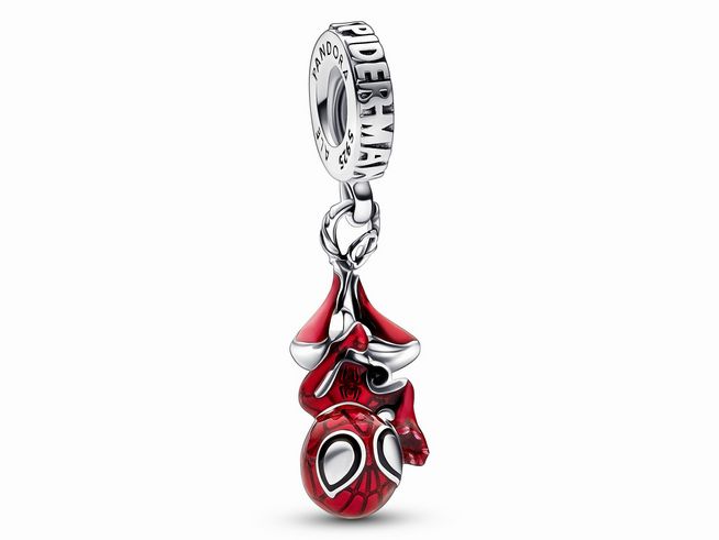 Sterling Silber Pandora Anhänger in Form eines Spider-Man, verziert mit rot-weißer Emaille, zeigt Spider-Man in charakteristischer Pose, ideal für jeden Marvel-Fan und charm-sammlungsliebhaber.