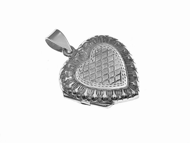 Silber Medaillon in Herzform, nostalgisches Design mit detailreicher Oberflächenstruktur, Hersteller: Juwelier Harnisch, perfekter Schmuck für besondere Anlässe.