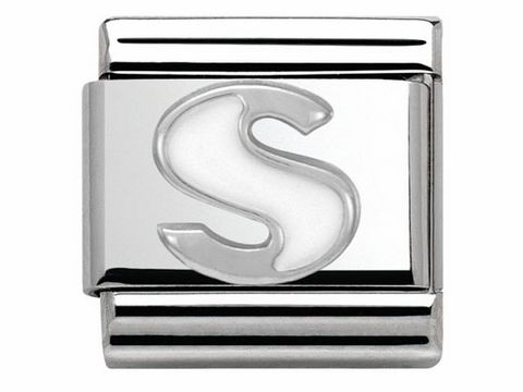 Ein silberner Buchstabe S aus Emaille von Nomination in der Classic SilverShine Serie, präsentiert auf einem eleganten Hintergrund mit feinen Linien.
