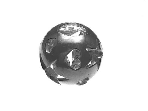 Silber Kugel mit durchbrochenem Design, verziert mit Sternen und Herzen, aus Sterling Silber, Hersteller Juwelier Harnisch, ideal für Schmuckkreationen.