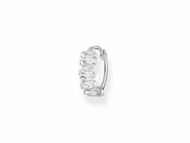 Charming Creole von Thomas Sabo in Sterling Silber mit weißen Zirkonia. Eleganter Ohrschmuck mit funkelnden Steinen, perfekt für den besonderen Anlass.
