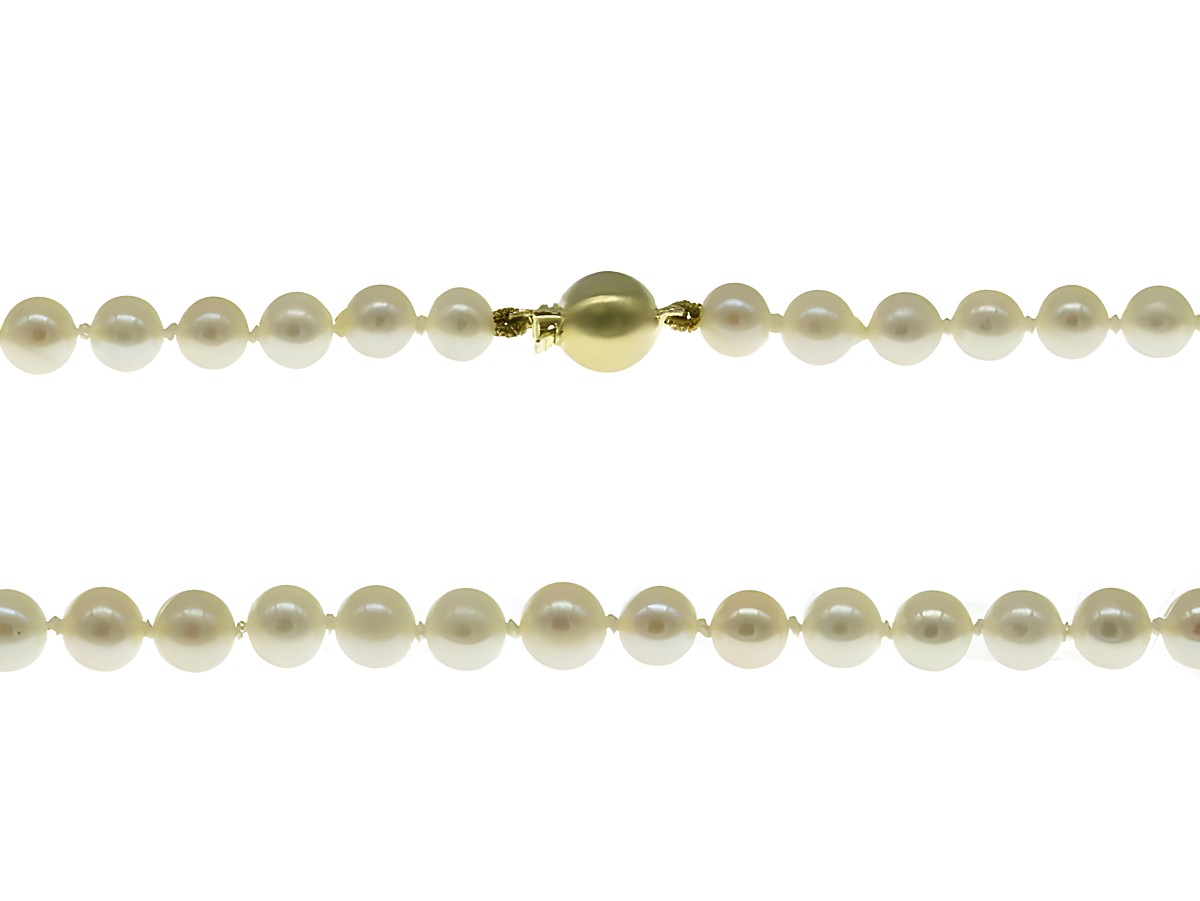 Perlenkette mit Süßwasser-Zuchtperlen von 5,5-6 mm in Weiß-Rose und einem Goldverschluss 585, Länge 44 cm, klassisches Design vom Hersteller Juwelier Harnisch.