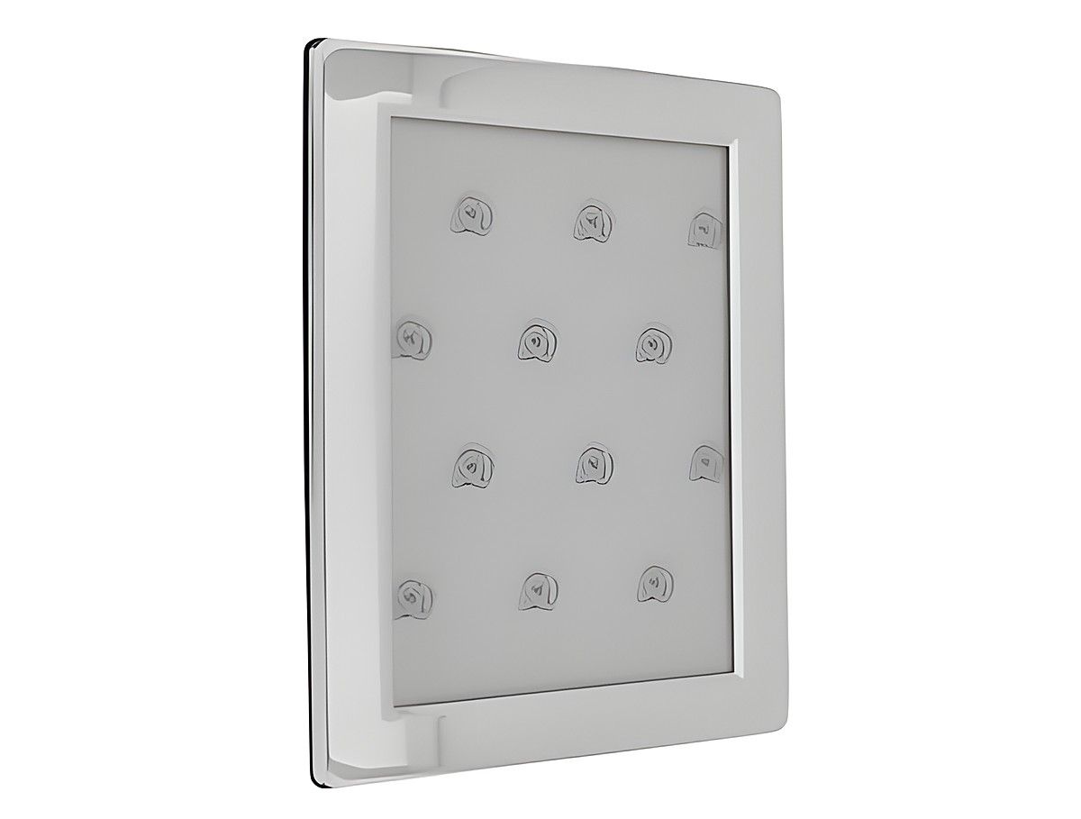 Versilberter rechteckig abgerundeter Bilderrahmen für Fotos in der Größe 9 x 13 cm, elegant und modern, hergestellt von Juwelier Harnisch, ideal zur Präsentation von Erinnerungen.