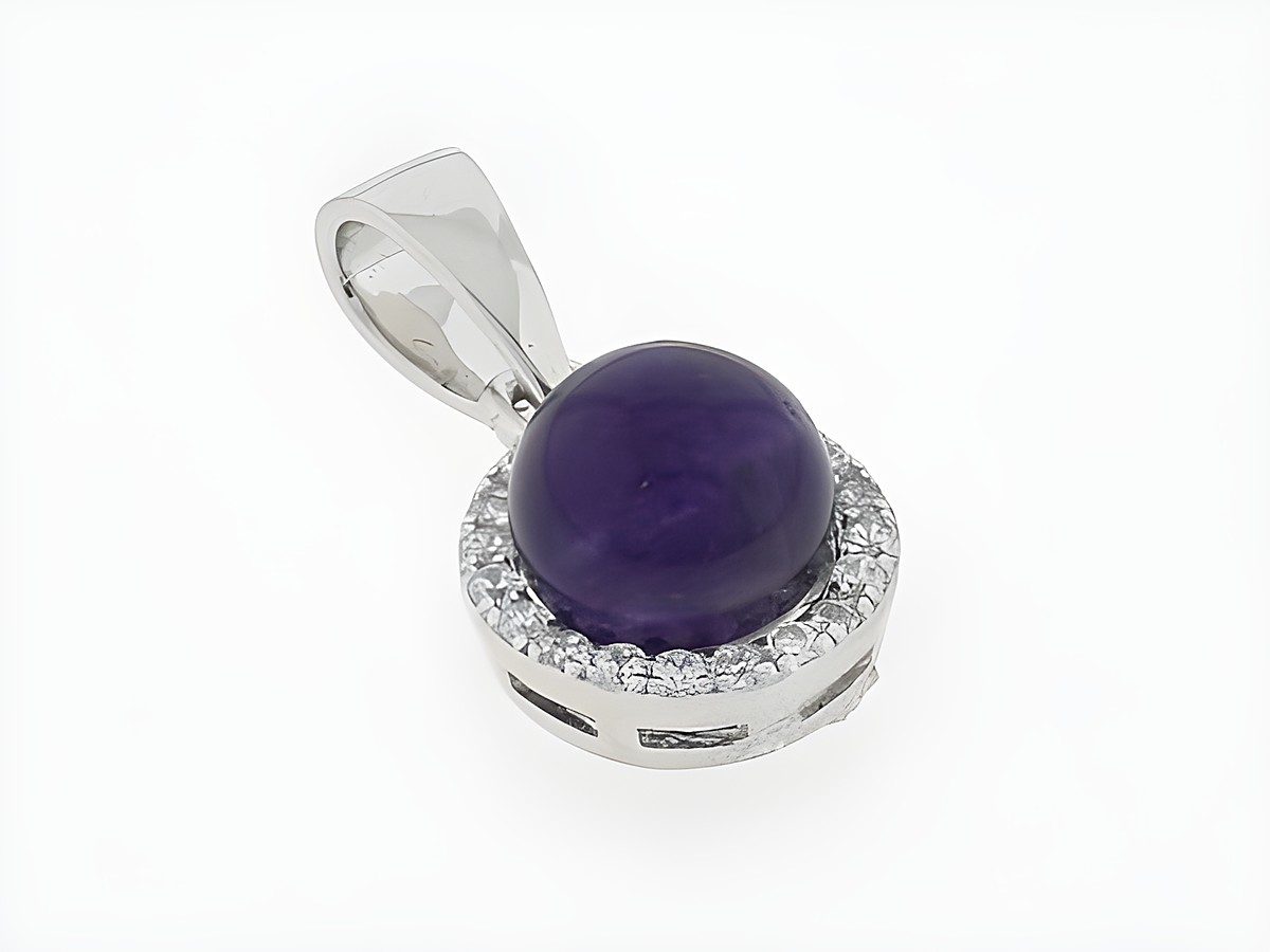 Silber Anhänger rund aus edlem Silber mit Amethyst und klaren Zirkonia, Hersteller Juwelier Harnisch. Der Anhänger besticht durch seine elegante Form und das attraktive Farbspiel.
