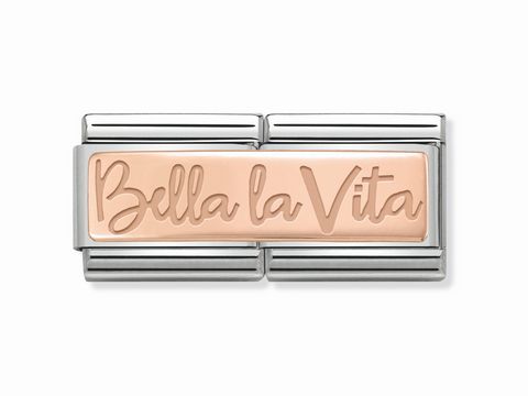 Nomination 430710 02 DOUBLE Classic Bella la Vita Schriftzug in Roségold auf edlem silberfarbenem Hintergrund, geeignet für Nomination Armbänder.