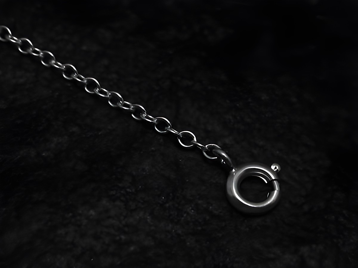 Sterling Silber 22cm Armband und Fußkettchen mit 1,8 mm weitankerlitzter Kette, Hersteller Juwelier Harnisch, mit praktischem Karabinverschluss in detaillierter Ansicht.