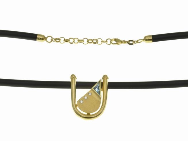 Kette mit Anhänger aus 585 Gelbgold, dekoriert mit einem Blautopas und Zirkonia, verstellbar von 41 cm bis 44 cm, Hersteller Juwelier Harnisch, modernes Collier mit elegantem Mittelteil.