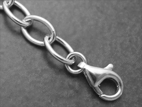 Silberkette 70 cm Rundanker aus 6,2 mm Sterling Silber, rhodiniert, mit Karabinerverschluss, ideal für Charms, Herstellungsdetails von Juwelier Harnisch.