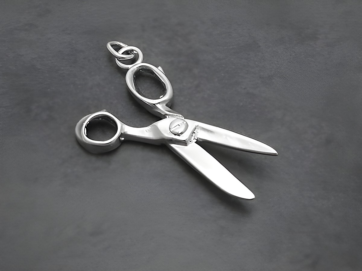 Silber Anhänger in Form einer Schere, symbolisiert den Beruf eines Schneiders oder Herstellers, gefertigt vom Juwelier Harnisch, sehr interessant und einzigartig.