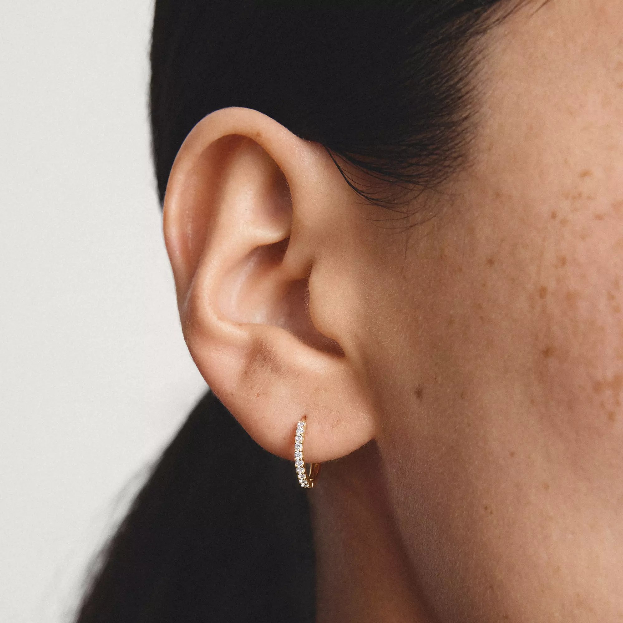 Thomas Sabo Creolen mit weißem Zirkonia – vergoldet – 12,7 mm hoch – Ansicht 3
