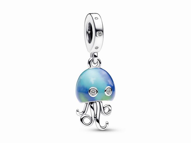 Farbwechselnder Qualle Charm-Anhänger aus Sterling Silber von Pandora mit blauer und grüner Farbgebung sowie zwei kleinen Zirkonia-Steinen, ideal für stilvolle Schmuckdesigns.