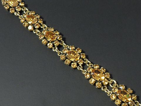Strass Armband weiblich orange 18,5-21 cm goldfarben von Juwelier Harnisch, dekorativ mit funkelnden Strasssteinen in eleganter Anordnung, ideal für besondere Anlässe.