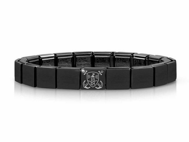 423910206-0 Nomination 239102 06 GLAM Armband aus Edelstahl mit schwarzer PVD-Beschichtung, verziert mit einem Schild und einem Leuchtturm-Motiv. Elegant und modern.