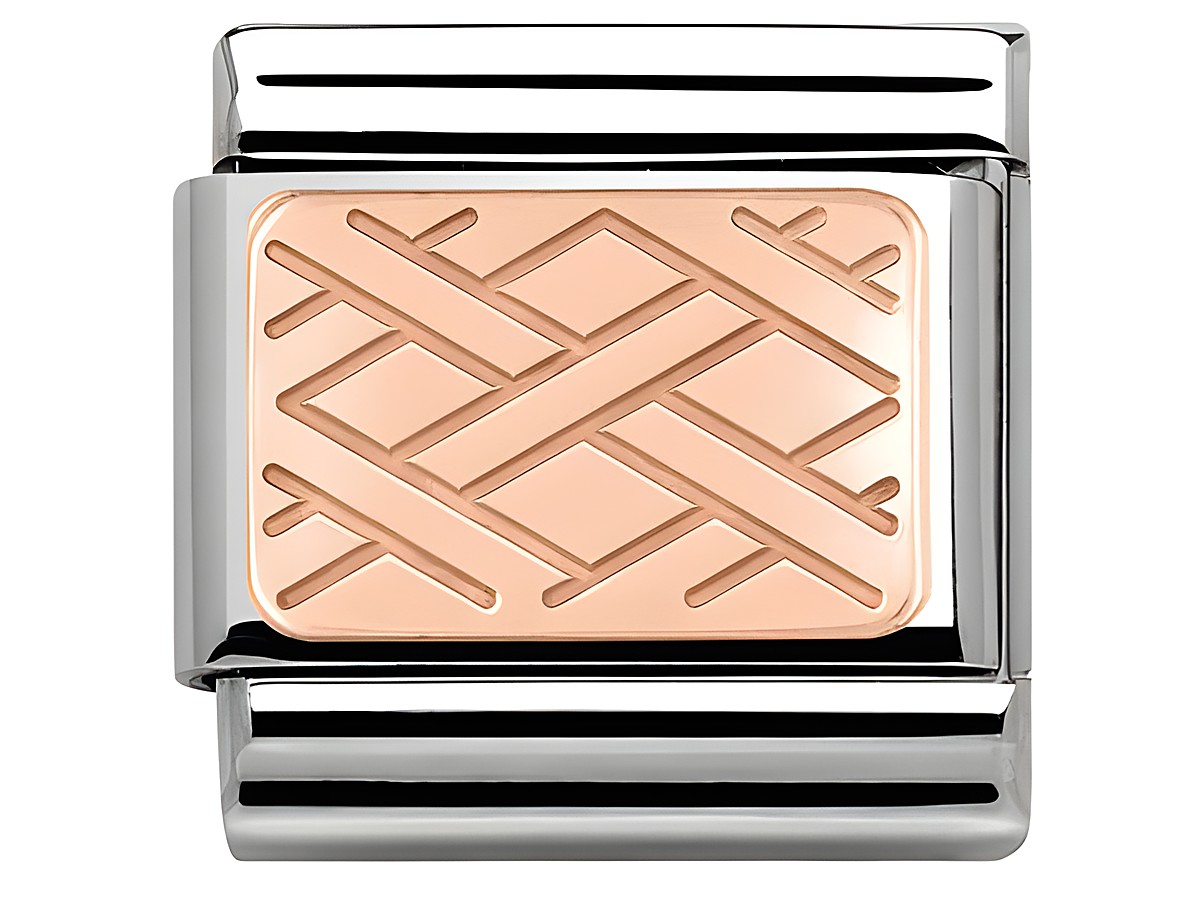 Nomination Classic Roségold 430101 03 Verschligt mit feinem gewebtem Muster auf roségoldenem Hintergrund, umgeben von glänzendem Edelstahl, ideal für modische Armbänder.