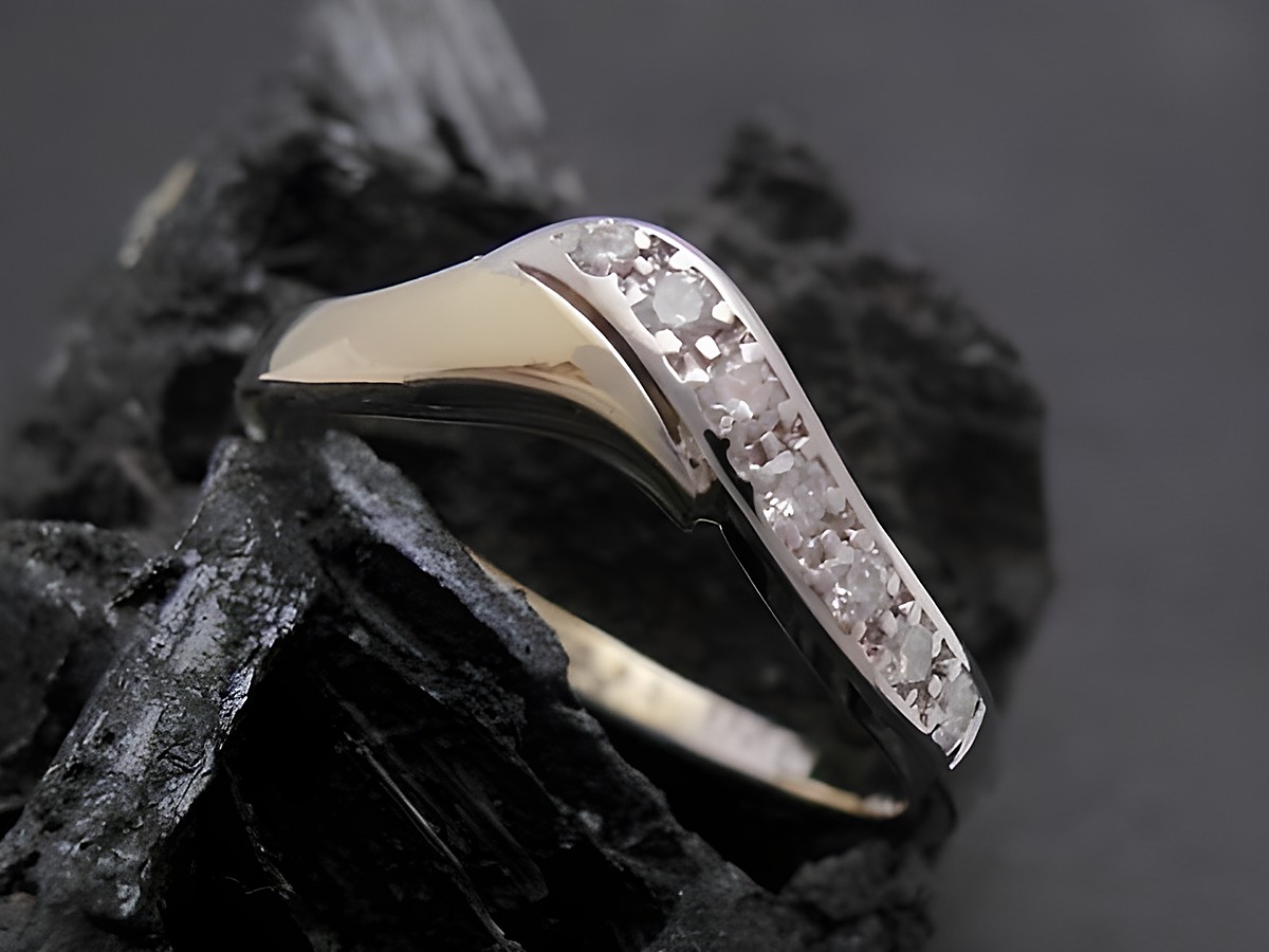 Gold Ring unglaublich schön Gold 585 bicolor Brillant Goldring Gr. 52,5 Hersteller Juwelier Harnisch bis Gr. 54 17,5. Elegant geschwungene Form mit funkelnden Brillanten.