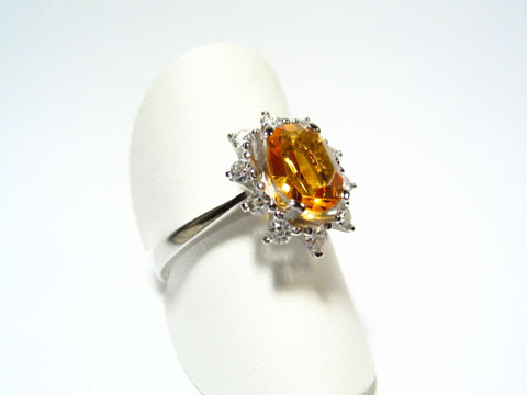 Silber Ring rhodiniert mit ovalem Stein in gelb und weiß gefasst, Hersteller Juwelier Harnisch, Ringe verstellbar.