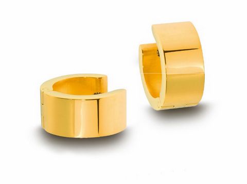 Edelstahl Creolen poliert in Goldfarben mit einem Durchmesser von 1,5 cm und einer Breite von 7 mm, hergestellt von Juwelier Harnisch.
