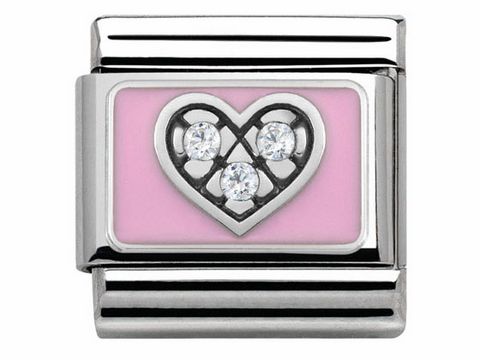 Edelstahlarmbandglied von Nomination mit einem rosa Emaille-Herz, verziert mit drei glänzenden Zirkonen, eingefasst in silbernem Metallrahmen. Ideal für modische Akzente.