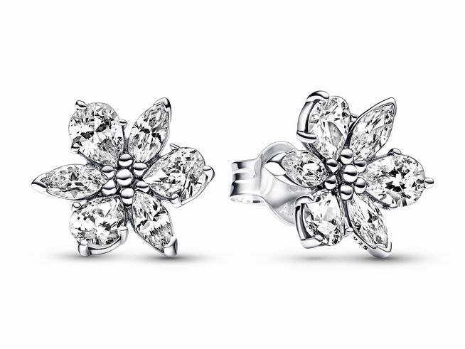 Funkelnde Herbarium Cluster Ohrringe von Pandora aus Sterling Silber, gestaltet in Blumenform mit glitzernden Steinen, perfekt für elegante Anlässe oder den täglichen Gebrauch.