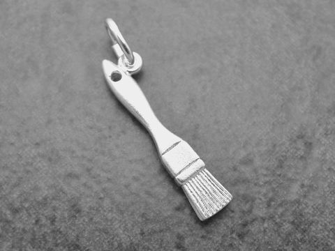 Pinsel Anhänger aus Sterling Silber vom Hersteller Juwelier Harnisch für kreative Berufe und Kunstliebhaber, detailreiche Ausarbeitung und ansprechendes Design.