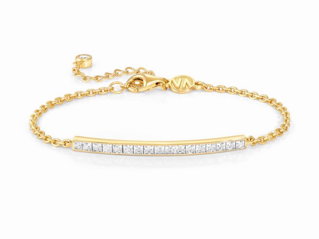 Gelbgold vergoldetes Armband von Nomination Carismatica mit weißen Zirkonia-Steinen, Länge von 15 bis 19 cm, elegantes Design für stilvolle Akzente.