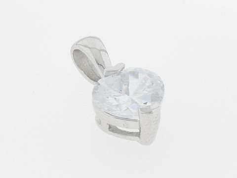 Silber Anhänger in Herzform aus Silber, wundervoll verziert mit klarem Zirkonia, Hersteller: Juwelier Harnisch, Perlen & Steine. Ideal als Schmuckstück für besondere Anlässe.