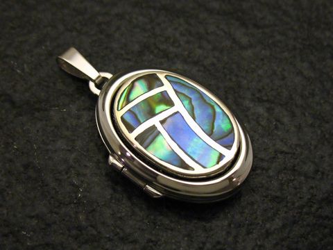 Perlmutt in Silber Medaillon Cabochon Weißgold 585 von Juwelier Harnisch, elegant gestaltetes Schmuckstück mit schimmernden Farbnuancen und feiner Verarbeitung, ideal als Geschenk oder für den eigenen Schmuckkasten.
