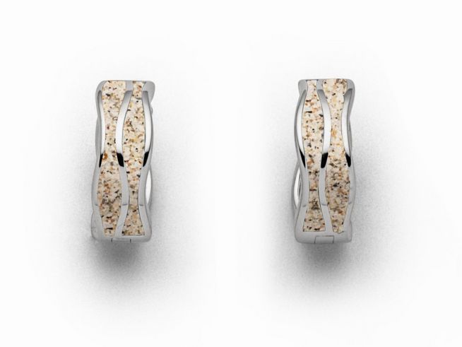 DUR Ohrringe Welle O5335 aus Sterling Silber mit eleganter Wellenoptik und sandfarbenen Details, perfekt für jeden Anlass und ein stilvolles Accessoire.