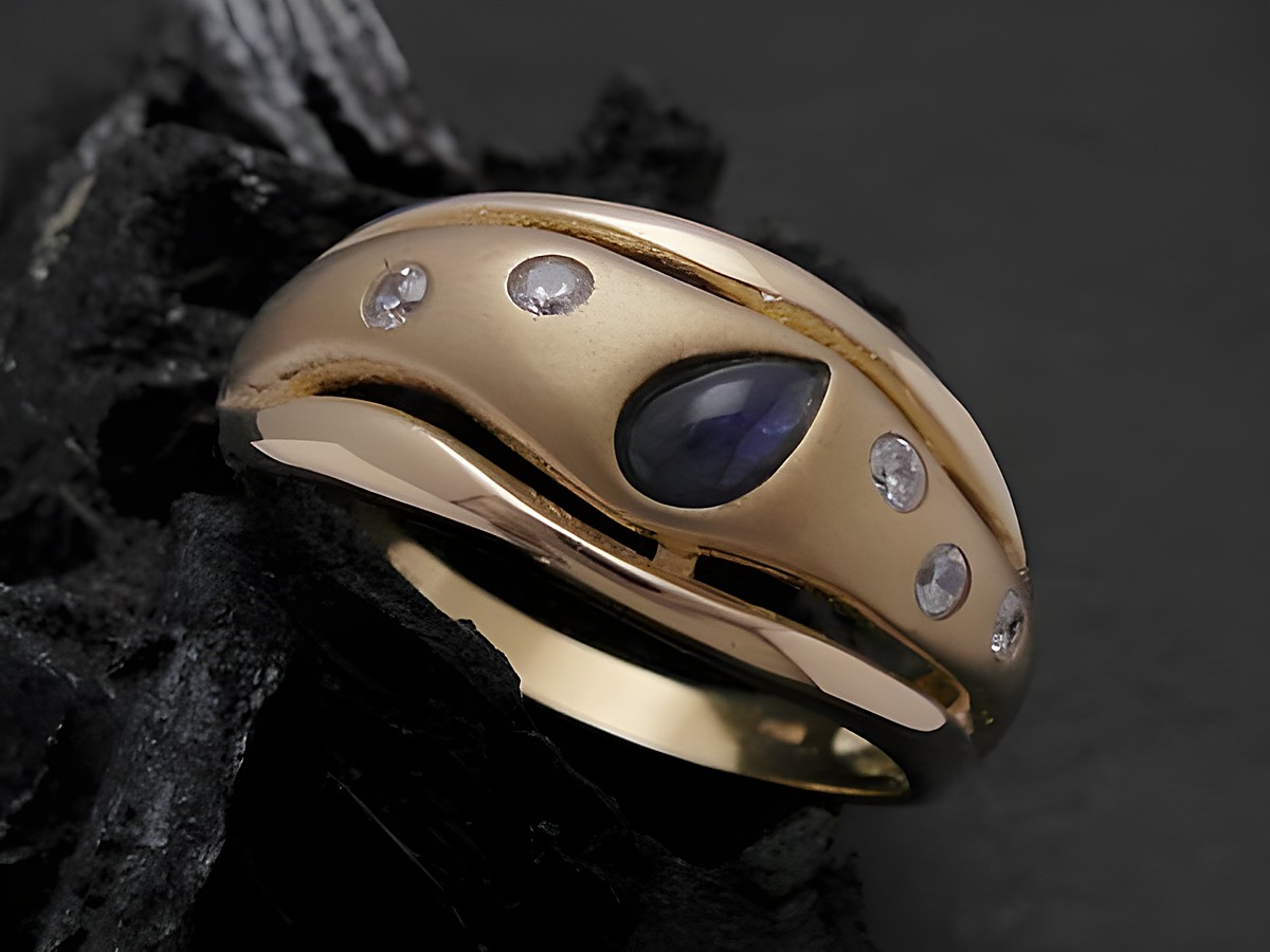 Gold Ring luxuriös Gold 585 mit Safir und Zirkonia, eleganter Goldring Größe 56 vom Hersteller Juwelier Harnisch, höchster Schmuckgenuss bis Größe 56/18.