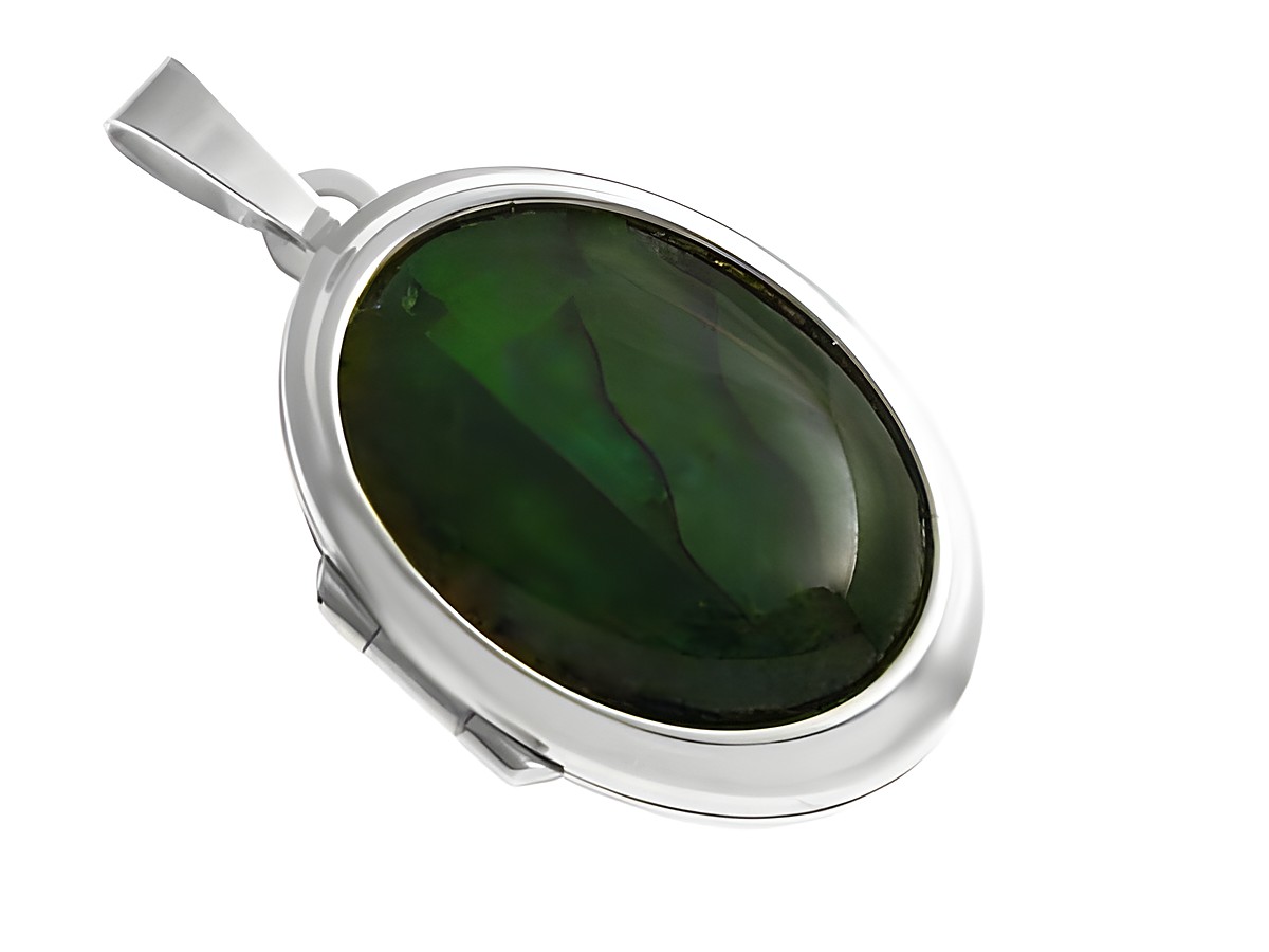 Perlmutt Cabochon in grün, eingefasst in einem eleganten Sterling Silber Medaillon, Hersteller Juwelier Harnisch, ideal für stilvolle Schmuckliebhaber.