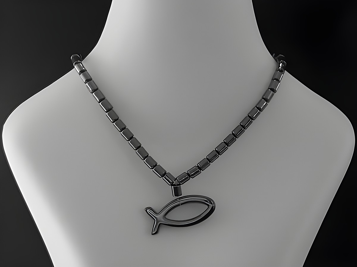 Christlicher Fisch Hämatit Kette 45 cm für Damen und Herren von Juwelier Harnisch, mit einem eleganten Fischanhänger, gefertigt aus qualitativen Hämatitsteinen, stilvoll und zeitlos.