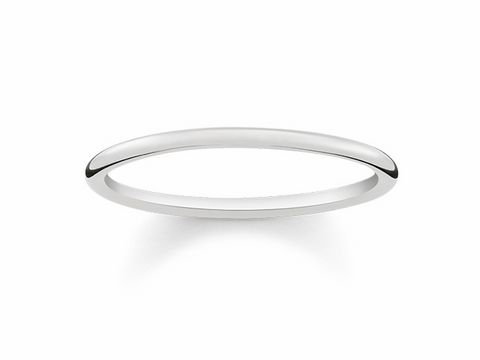 Silberner Ring von Thomas Sabo, Modell TR2123-001-12-50, Größe 50, mit schmalem, geschwungenem Design. Ideal für vielseitige Kombinationen und eleganten Stil.