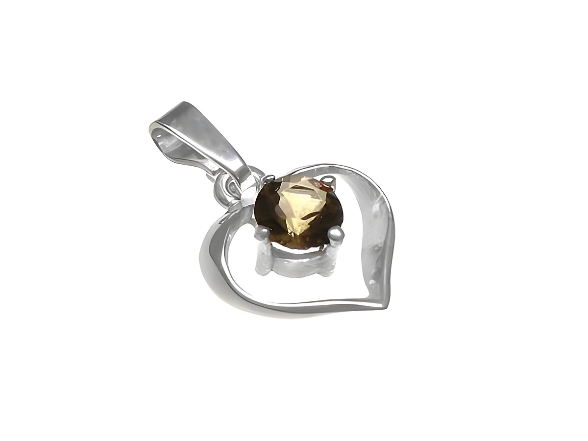 Herz Anhänger aus Silber mit Rauchtopas in der Mitte, sexy Design, hergestellt von Juwelier Harnisch, weitere Steine verleihen dem Schmuckstück zusätzlichen Glanz.