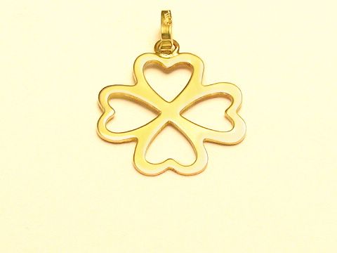 Kleeblatt Gold 333 Anhänger aus Goldschmuck des Herstellers Juwelier Harnisch, symbolisiert einen Glücksbringer mit herzförmigen Ausschnitten. Ideal als Schmuckstück für Glück und Stil.