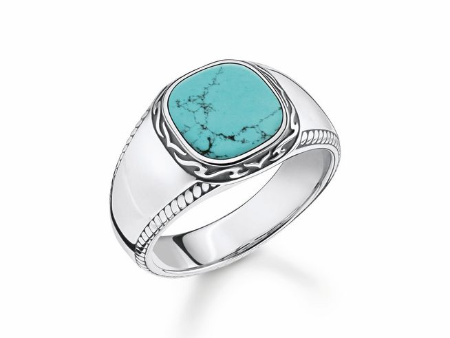 Herrenring von Thomas Sabo aus Sterling Silber mit einem quadratischen, imitierten Türkisstein in Größe 64, verziert mit feinen Details am Rand.