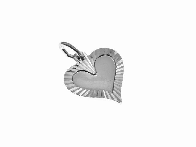 Designer Silber Herz Anhänger mit Gravur-Platte, flach, von Juwelier Harnisch, glänzende Oberfläche und dekorativer Randverzierung, ideal für persönliche Botschaften.
