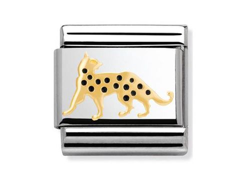 Eine emaillierte Charm mit dem Design eines Gepards, goldfarbene Konturen und schwarze Punkte, auf einem silbernen Untergrund, aus der Kollektion Classic Tiere Afrika von Nomination.