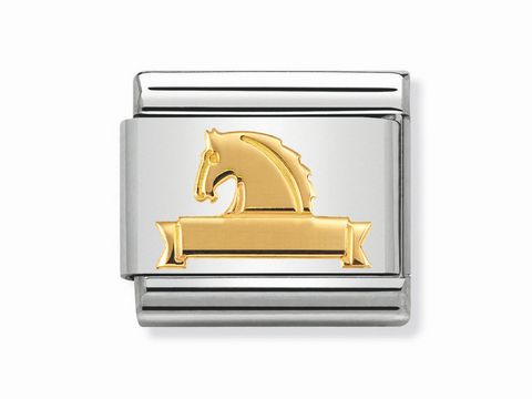 Schild mit goldfarbener Pferde-Symbolik auf silbernem Hintergrund, Hersteller ist Nomination, Modellnummer 030149 25 Classic, elegantes Design für Schmuckliebhaber.